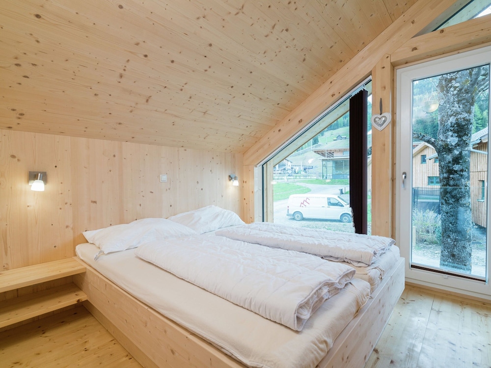 Majestic Chalet With Sauna