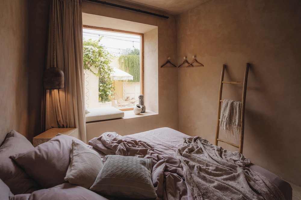 Serene 3BR Villa With Stylish Interiors, 2 Mins to