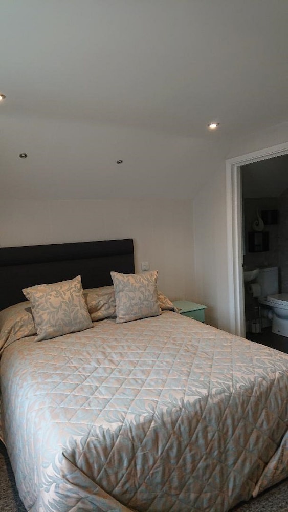 Grove House Hotel