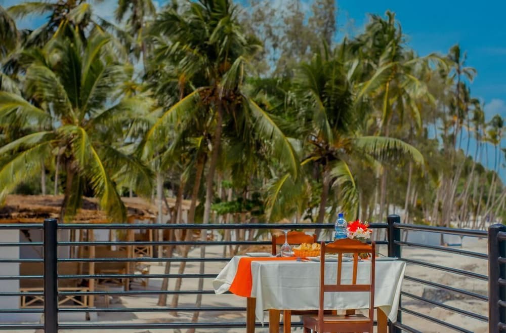 Royal Mandarin Hotel & Resort