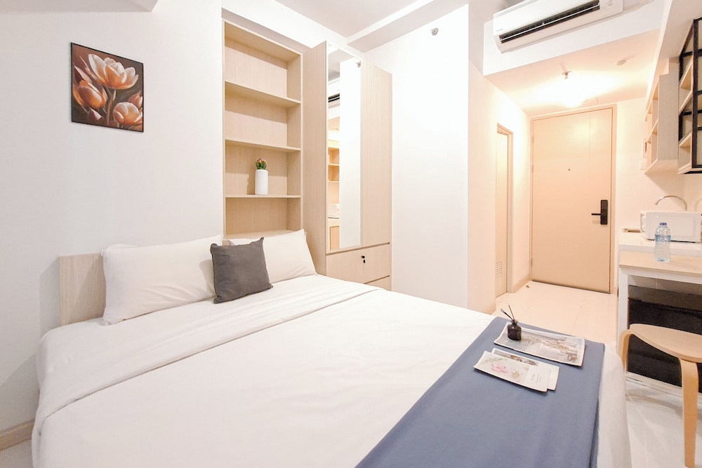 Simple Style Studio Apartment (No Kitchen) At Tokyo Riverside Pik 2