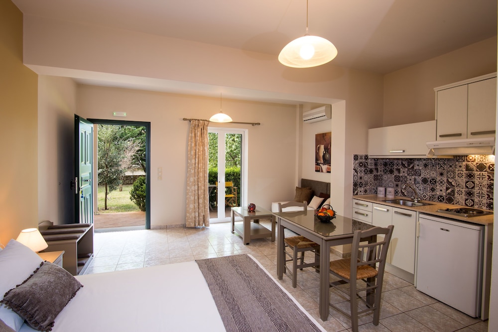Dina Apartments