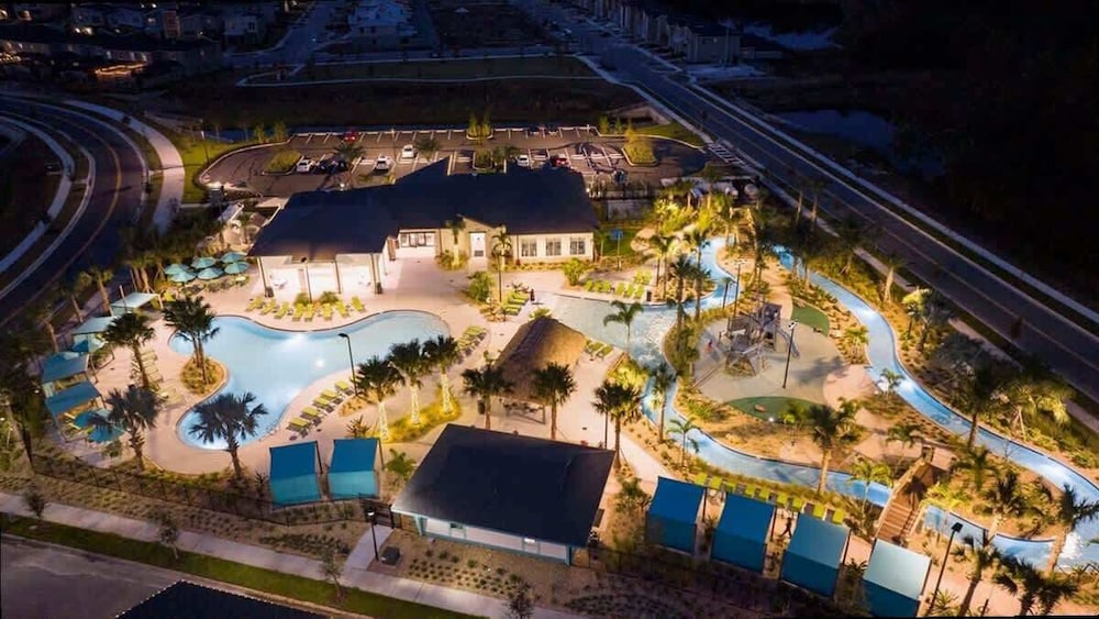 Luxe 5BR Villa Pool Game Room Minutes to Disney