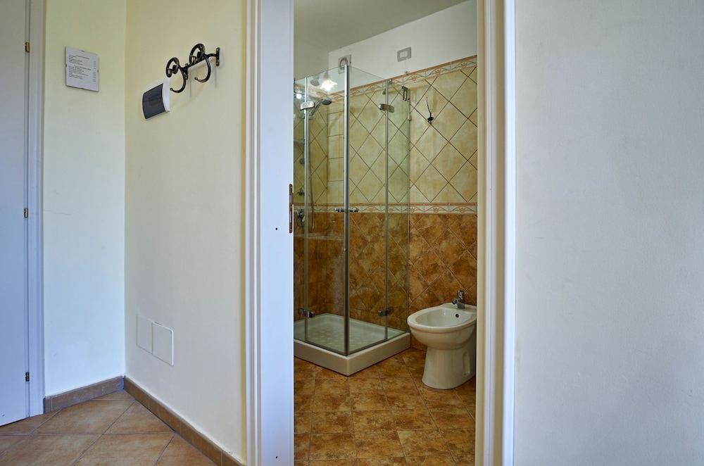 Photo 42