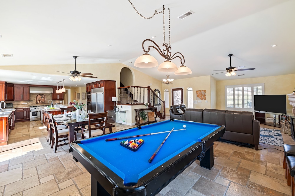 Chardonnay Charm by Avantstay Luxe Group Retreat w Pool Mins to Wineries