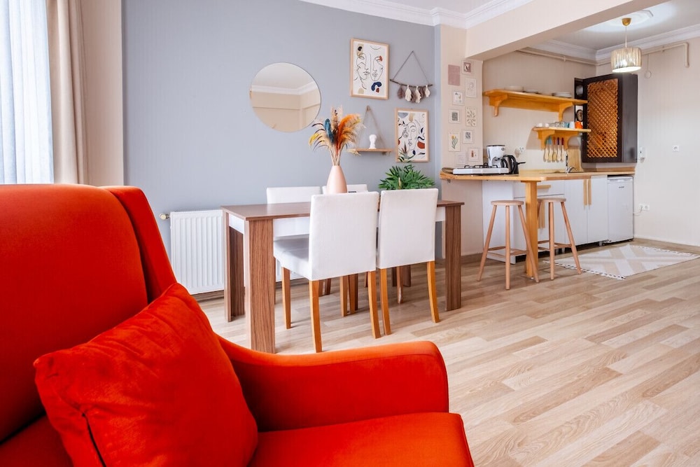 Flat With City View 5-min to Istiklal in Beyoglu
