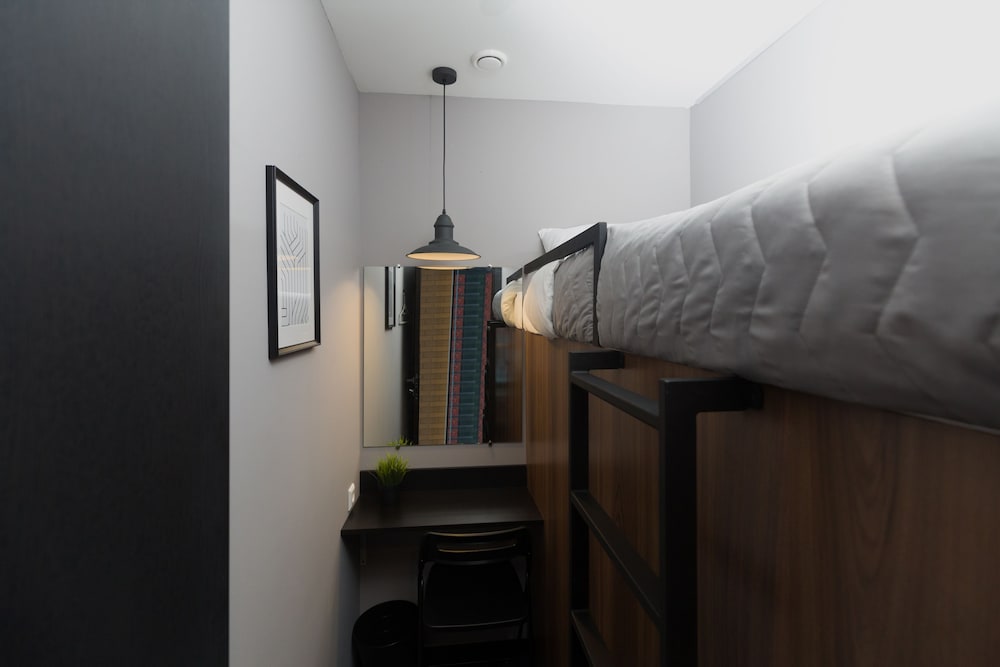 Shelter-hotels