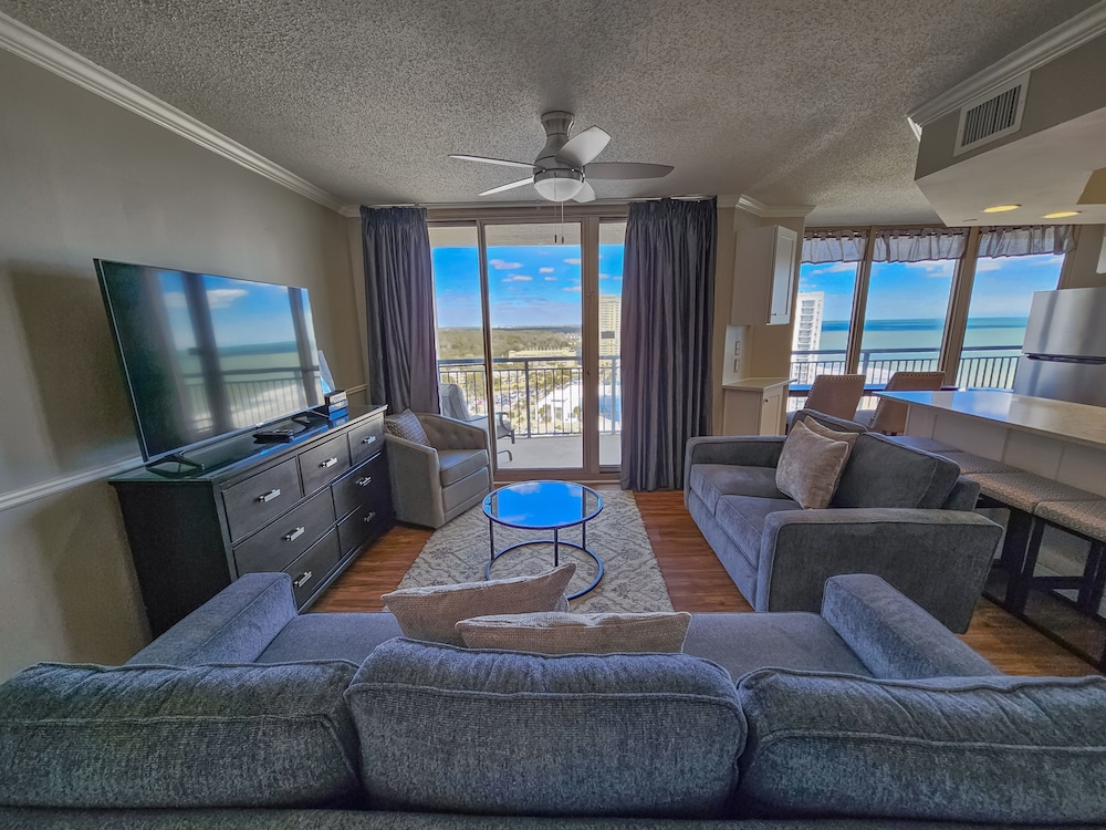 1707 Brighton, impressively remodeled, 3 bedroom ocean view 3 Condo