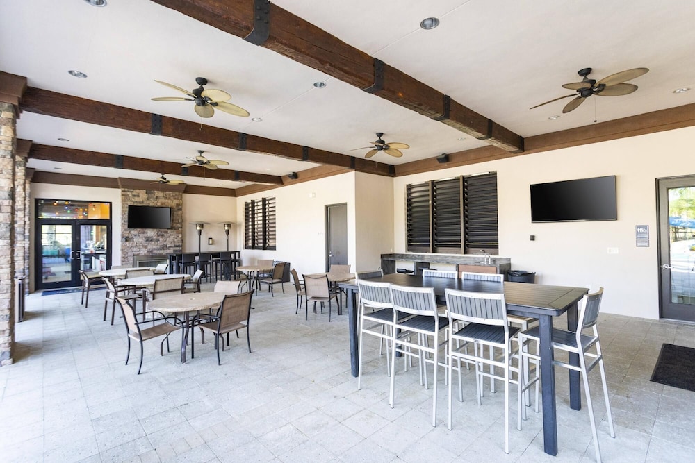 12bdrm 11 5Ba Villa With Pool at Solterra Resort view 4