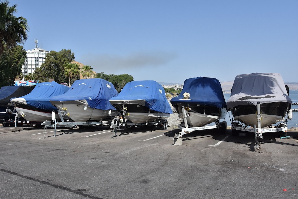 Family Vacation by Kinneret All Comforts