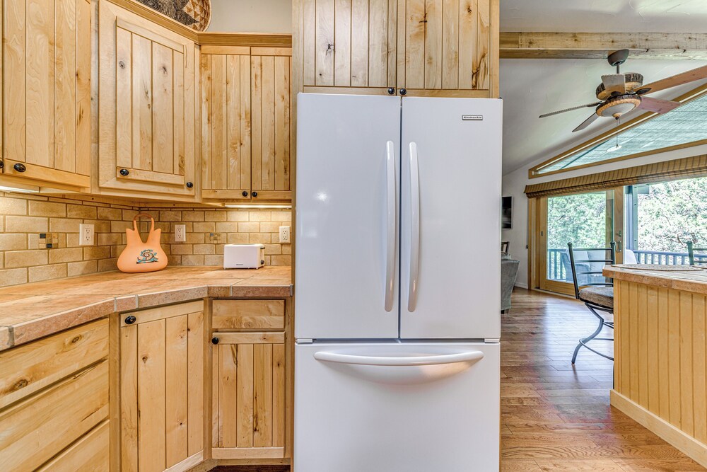 18 Mi to Ski Apache - Ruidoso Home Fit for Family!