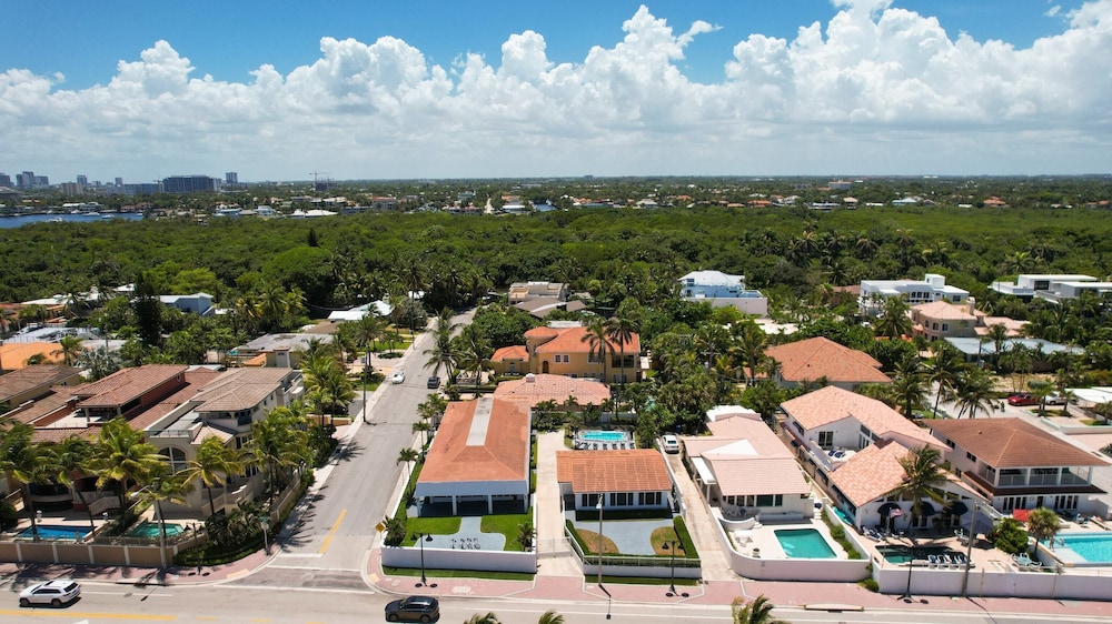 Casa Bermuda by Avantstay Right Across the Street From Fort Lauderdale Beach