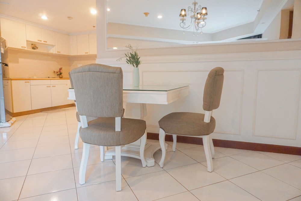 Spacious And Luxury 3Br At Sudirman Tower Condominium Apartment