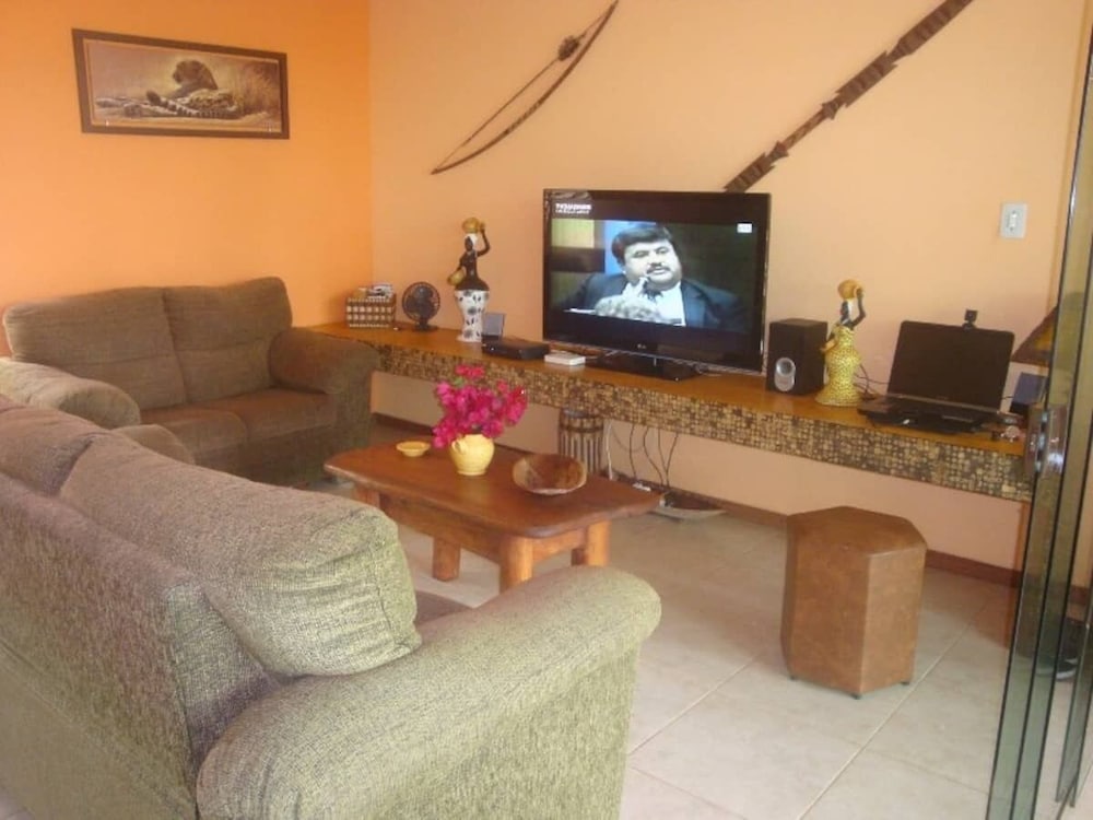 Casa de Temporada Felicidade, 38 Hóspedes, 2 Piscinas, 9 Suítes e 2 Churrasqueiras em Itacaré Bahia