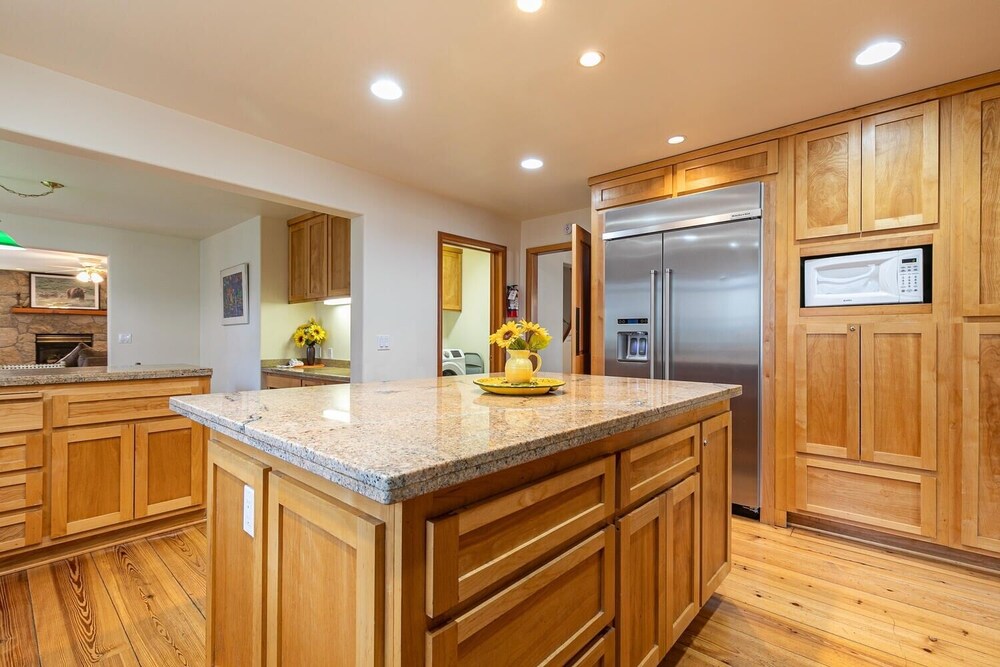 Silver Rock Lodge 5 Bedroom Home