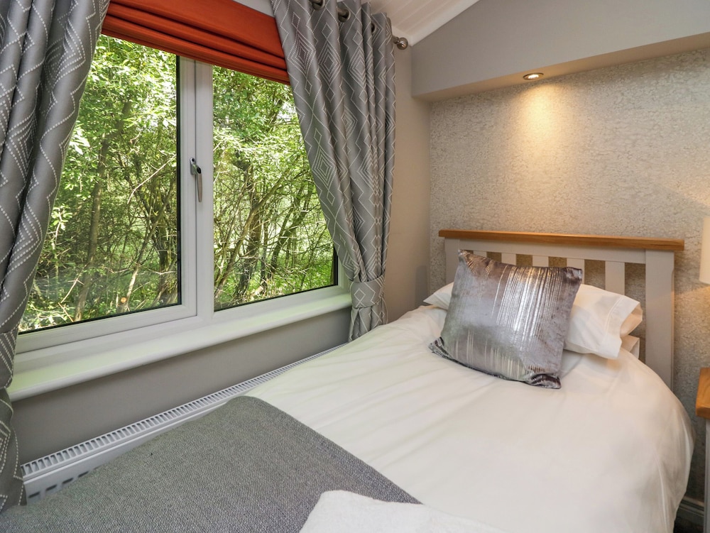 Waterside Lodge