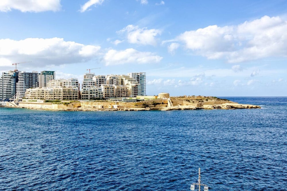 Cosy 1-bedroom Apartment in the Heart of Valletta view 4