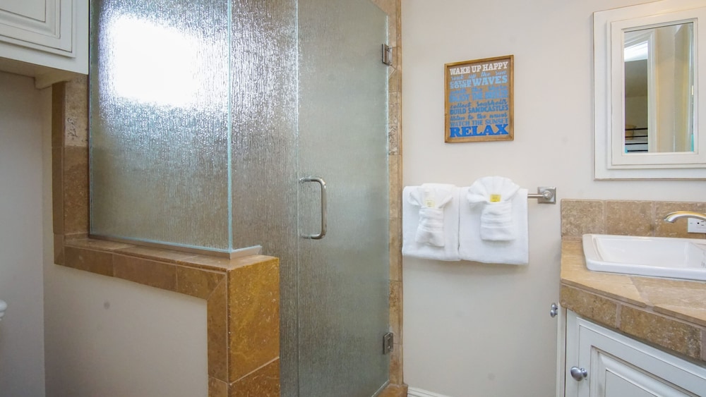 282 Harloe Ave. 2 Bedroom Townhouse by Redawning view 5