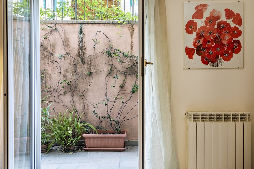 Prione Apartment With Patio