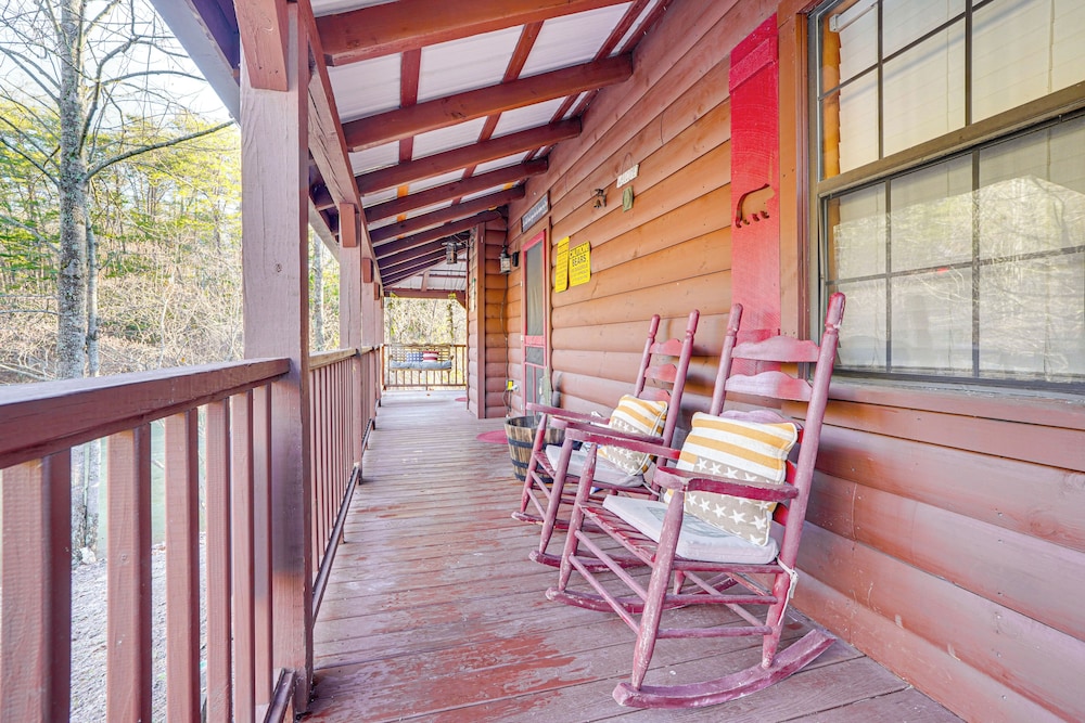 Sevierville Angler's Cabin w/ Pond Access!