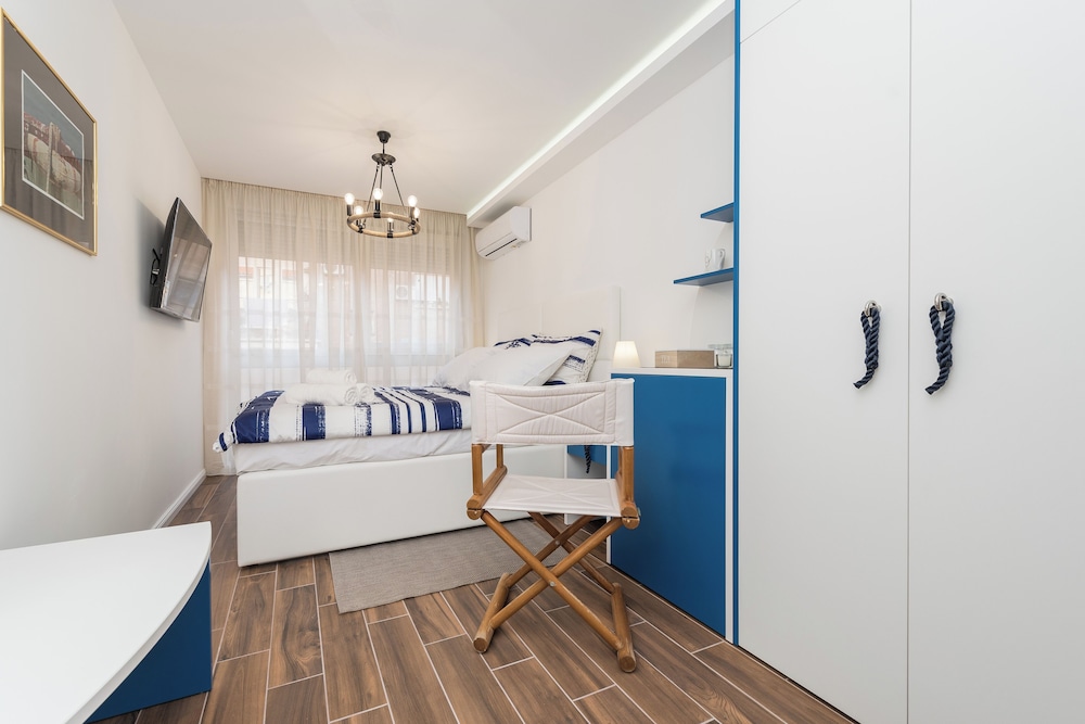 Blue Old Navy Rooms