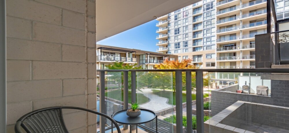 Spacious 1-Bedroom Apartment With Parking view 5