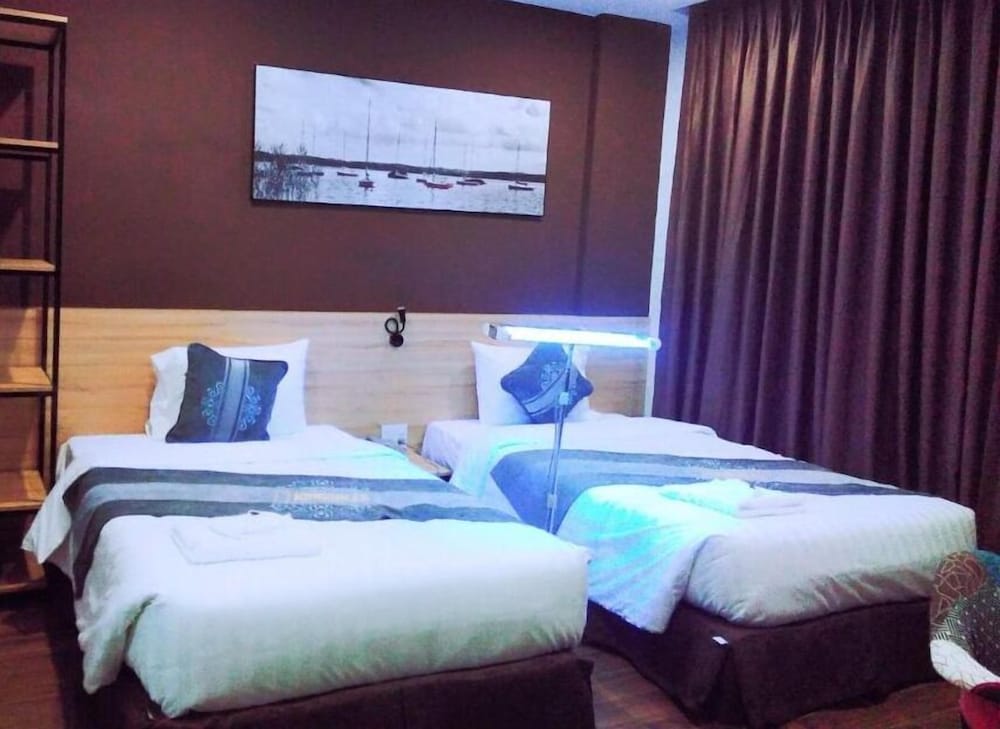 Kingsales Hotel view 3