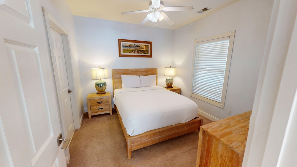 Magnolia Pointe 4869-201 3 Bedroom Condo
