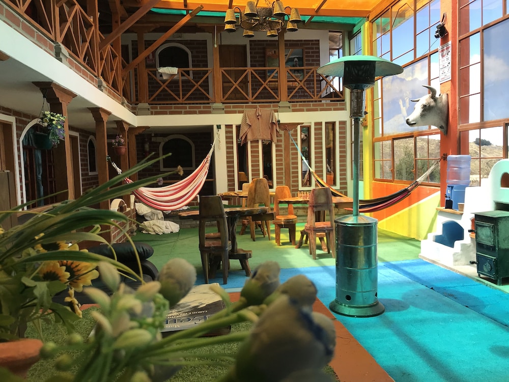 Hostal Chukirawa - Hostel