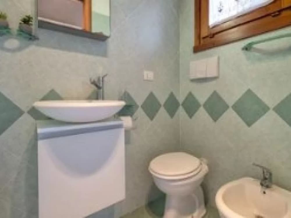 Cozy Flat Just Steps From the Beach
