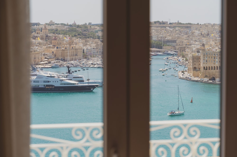 V60 Valletta