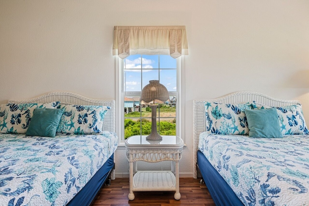Camelot 2 Bedroom Home