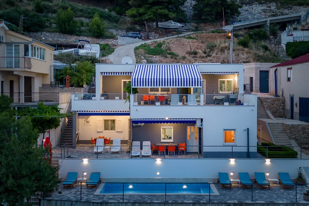 Pool Apartment Yellow Sun Omiš view 4