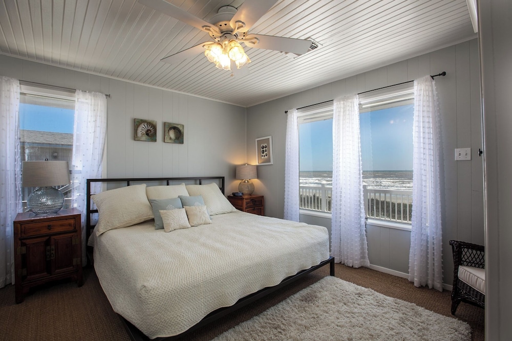 Bermuda Blue by Ryson Vacation Rentals