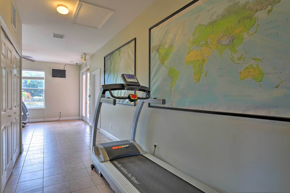 10 Mi to Wdw: Gated Townhome w/ Themed Rooms!
