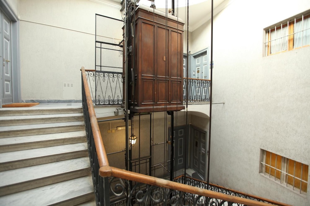 38 Viminale Street Deluxe