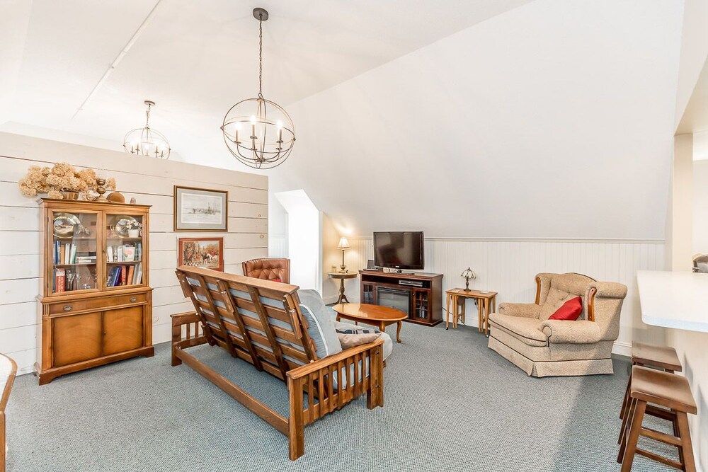 Mountain Ash Farm Country Manor