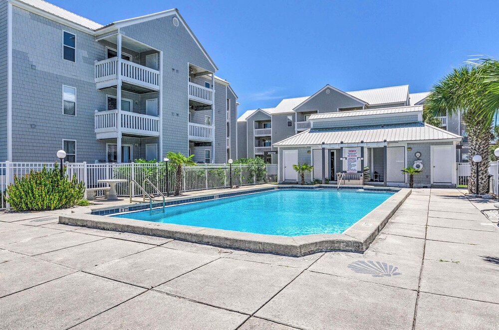 Family-friendly Fort Walton Beach Condo w/ Views