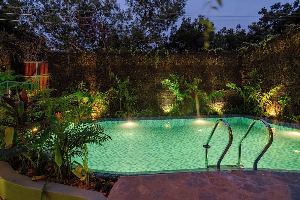 Nomads Resort - Destination Stays