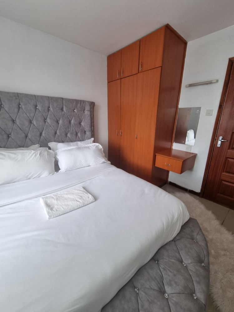 Lux Suites Jacky's Apartments Milimani