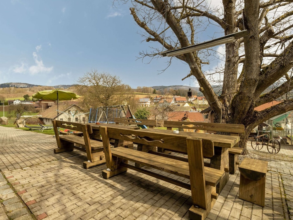 Apartment in Gleissenberg With Garden & BBQ