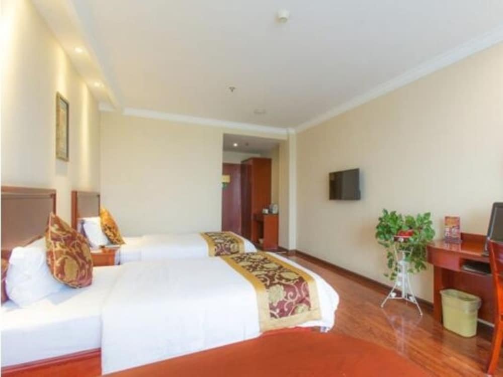 GreenTree Inn Xuzhou High Speed Railway Zhanqian Square Hotel