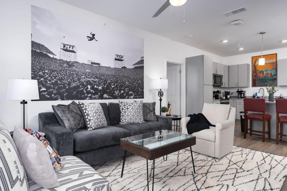 Birmingham Vacations - Near Oak Mt Amphitheatre and Pelham Civic Complex - Property Image 1