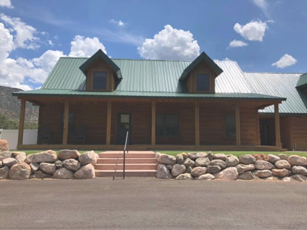Holmstead Ranch Resort