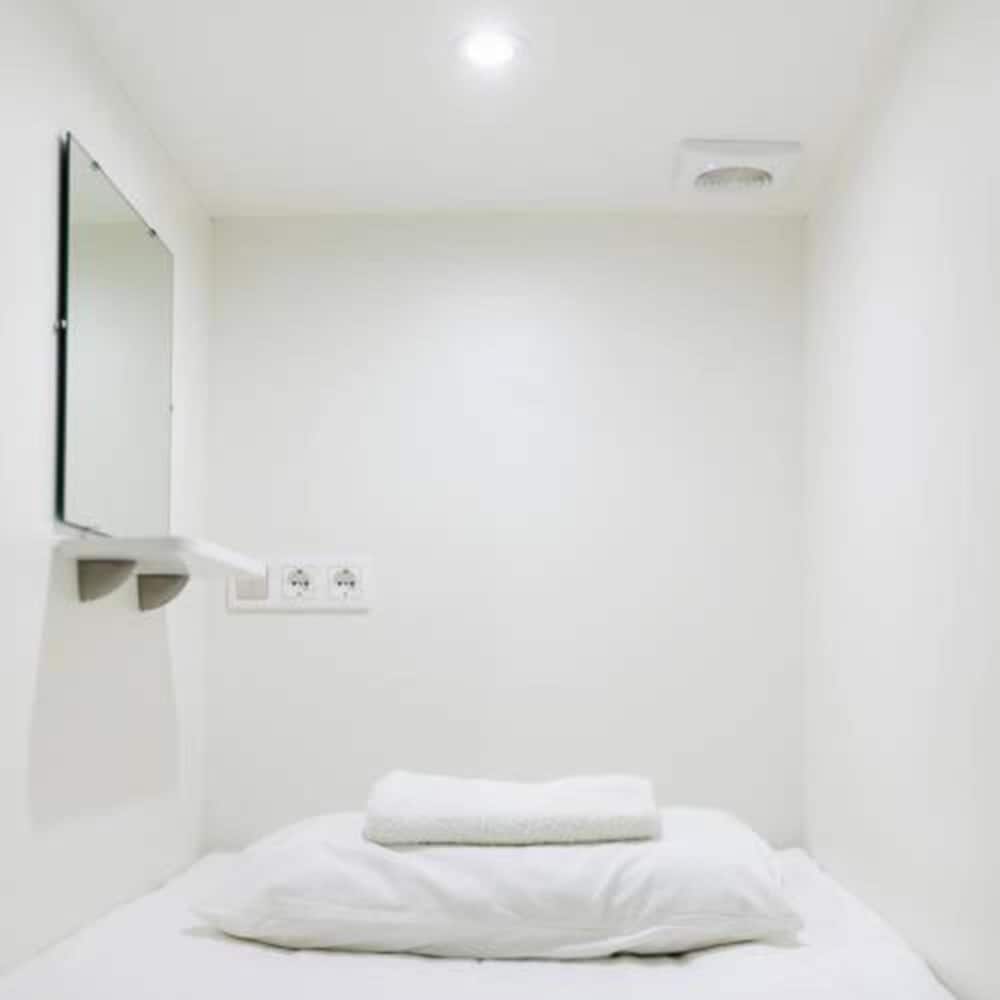 Cheers Hotel - Hostel