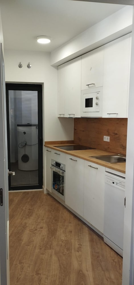 APARTAHOTEL MADRID URBAN SUITES - EDIFICIO EXCLUSIVO - 7 Apartments Boutique Full Equiped