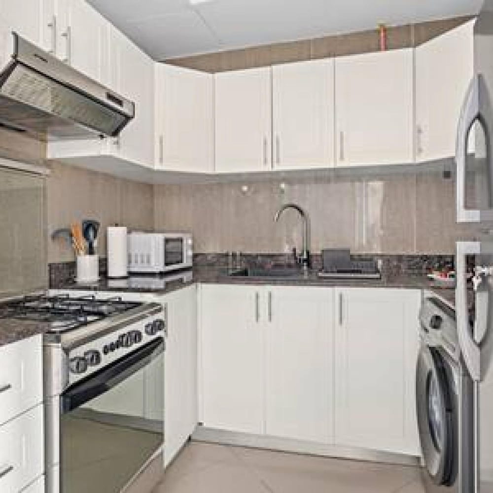 Silkhaus Modern Pad With Pool Gym Near Reem Park