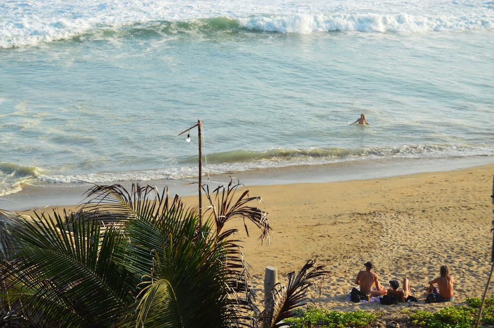 Hotel Hostel Casa Moringa - Image 1