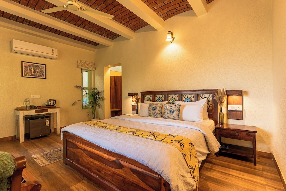 Echor Malusara Lakeview Retreat Bhimtal