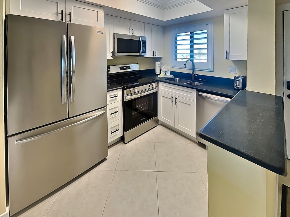 Seaside 2 by Distinctive Beach Rentals